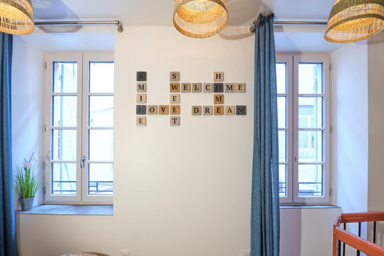 Place Carnot - Studio Tout Equipe Avec Jacuzzi Proche Toutes Commodites Carcassonne Bagian luar foto