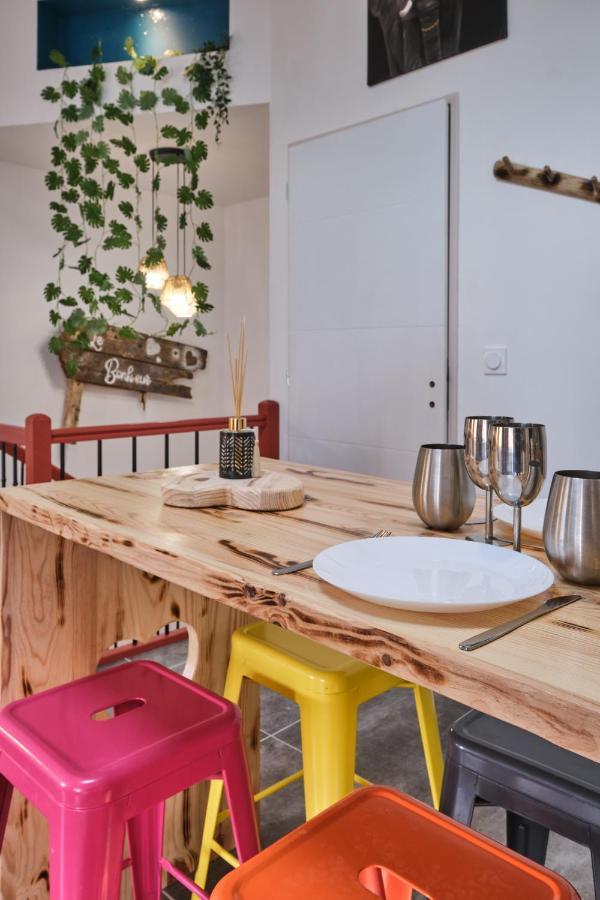 Place Carnot - Studio Tout Equipe Avec Jacuzzi Proche Toutes Commodites Carcassonne Bagian luar foto